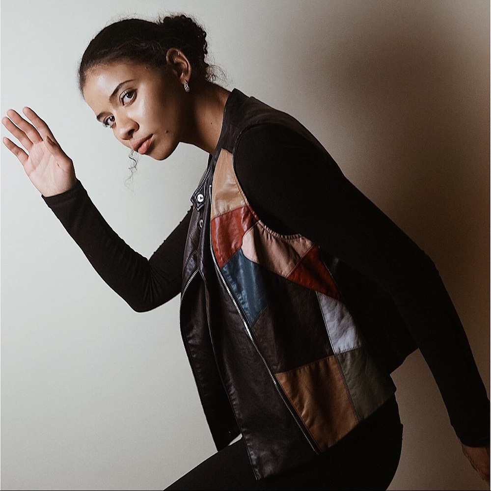BCBGENERATION COLOR BLOCK VEST